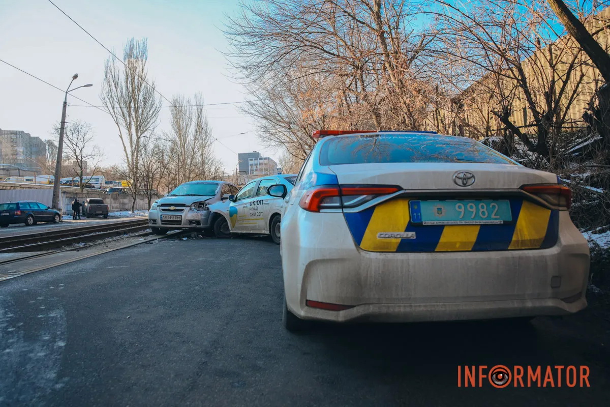        Chevrolet  Peugeot:  