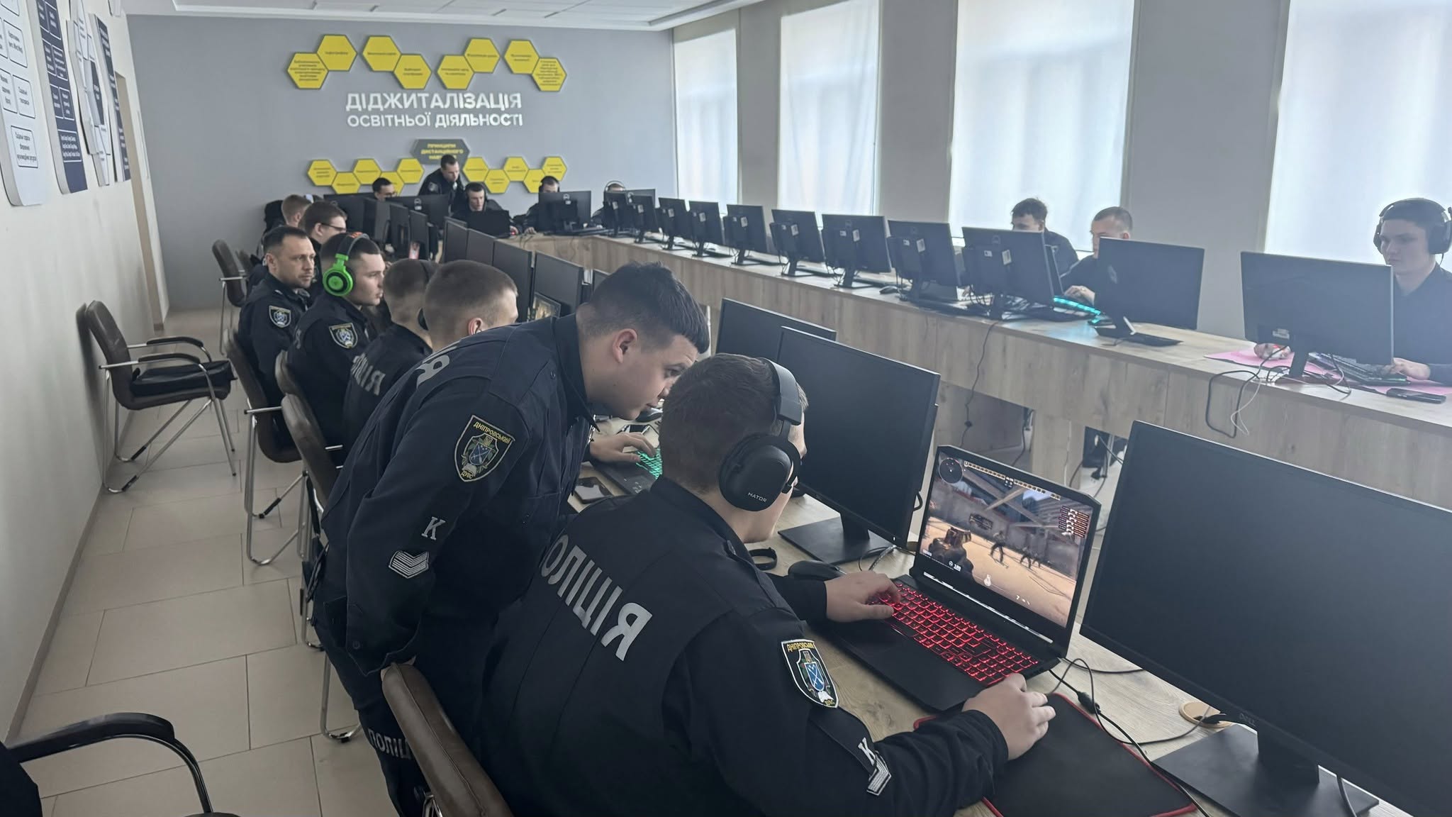       Counter-Strike
