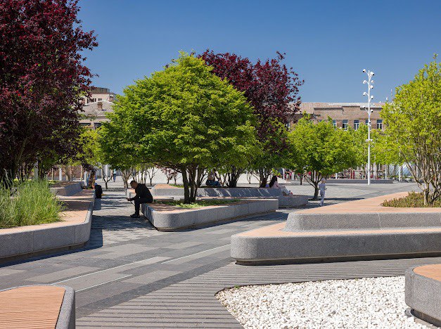         ArchDaily 2025.    ?