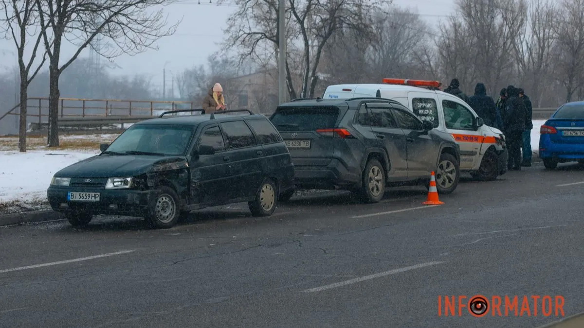         :  Lada, Nissan  Mercedes  