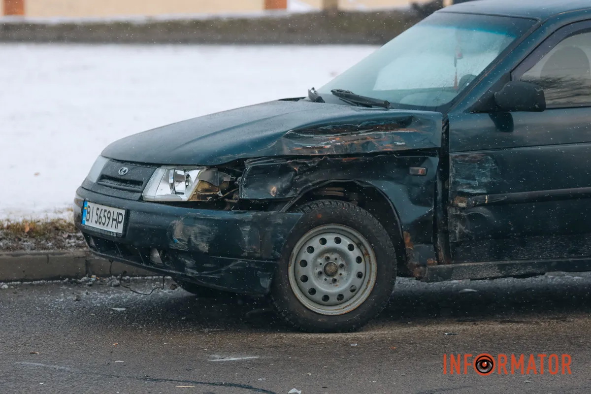         :  Lada, Nissan  Mercedes  
