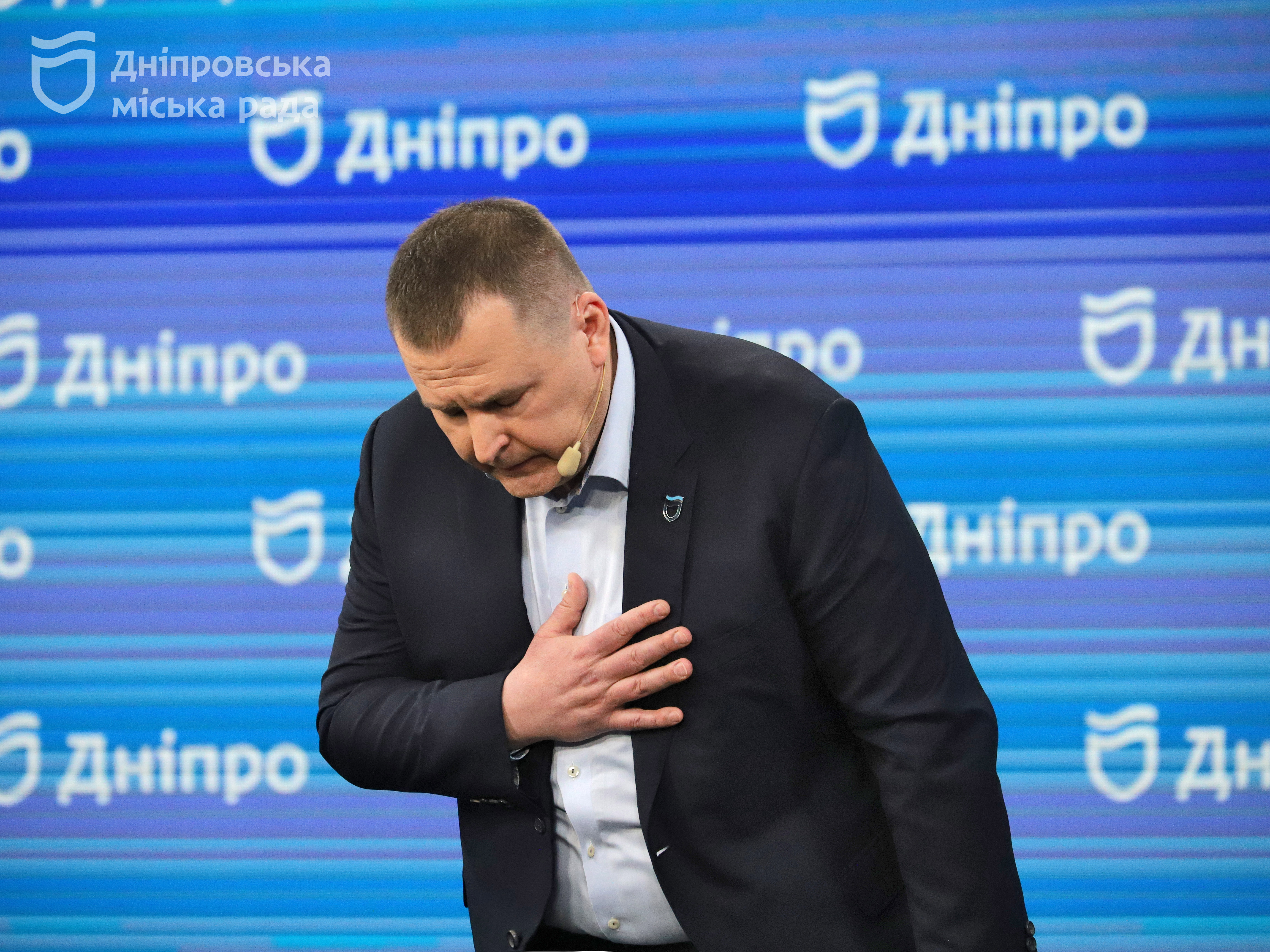  Գ   ,     ,       