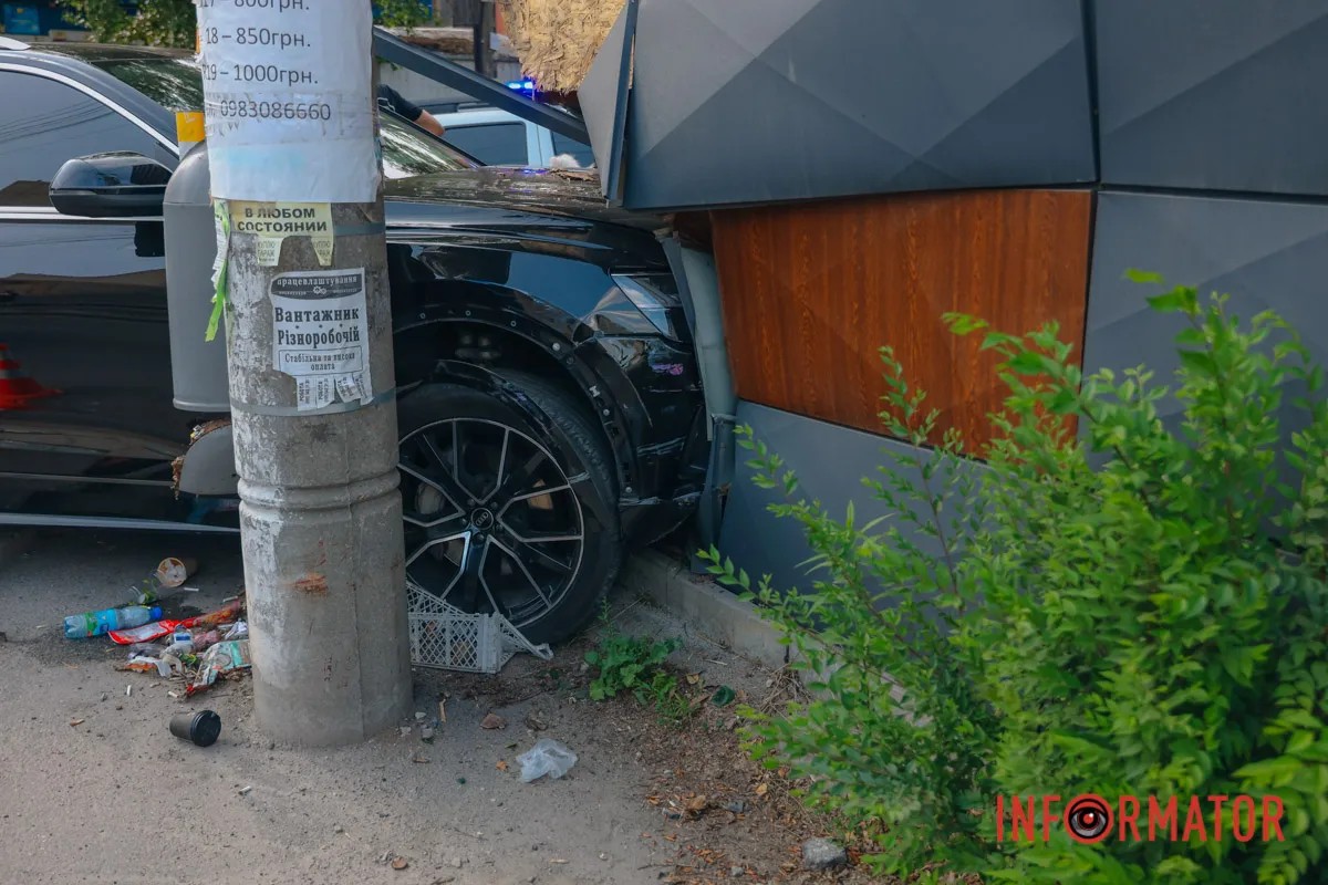      Audi    Geely    :  