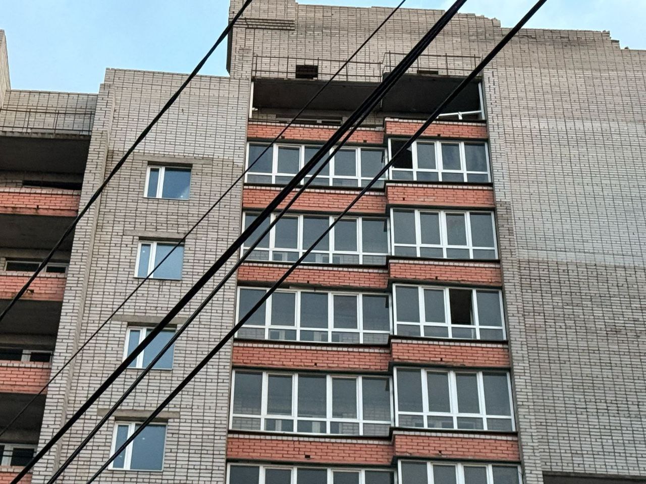   ͳ      
