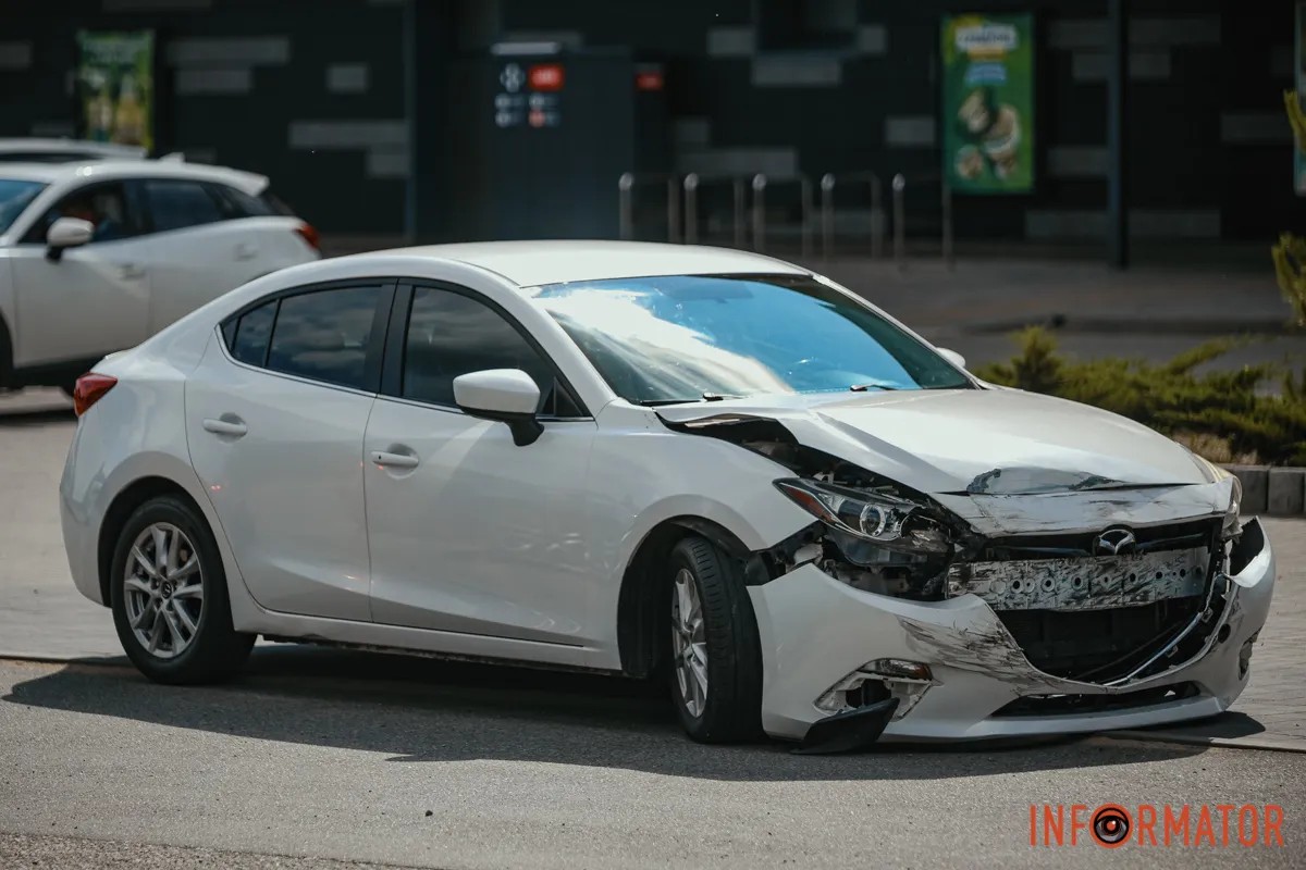      Toyota       Mazda