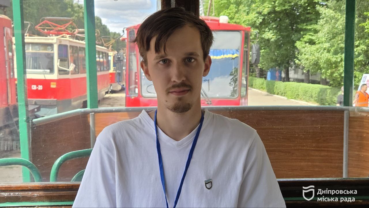      ,  128-   