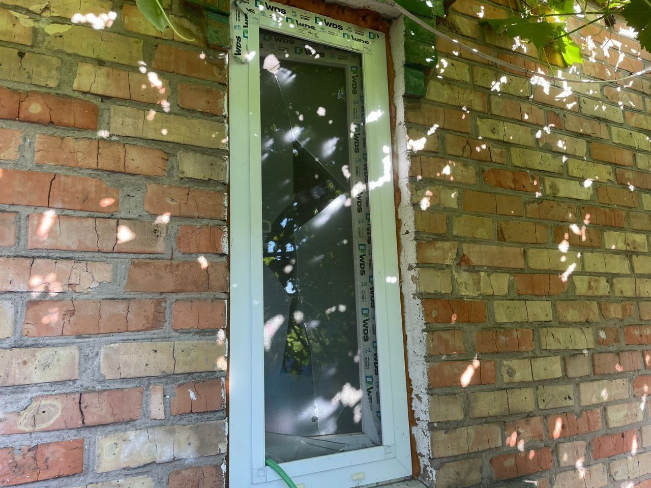  1226  :      3  2025 