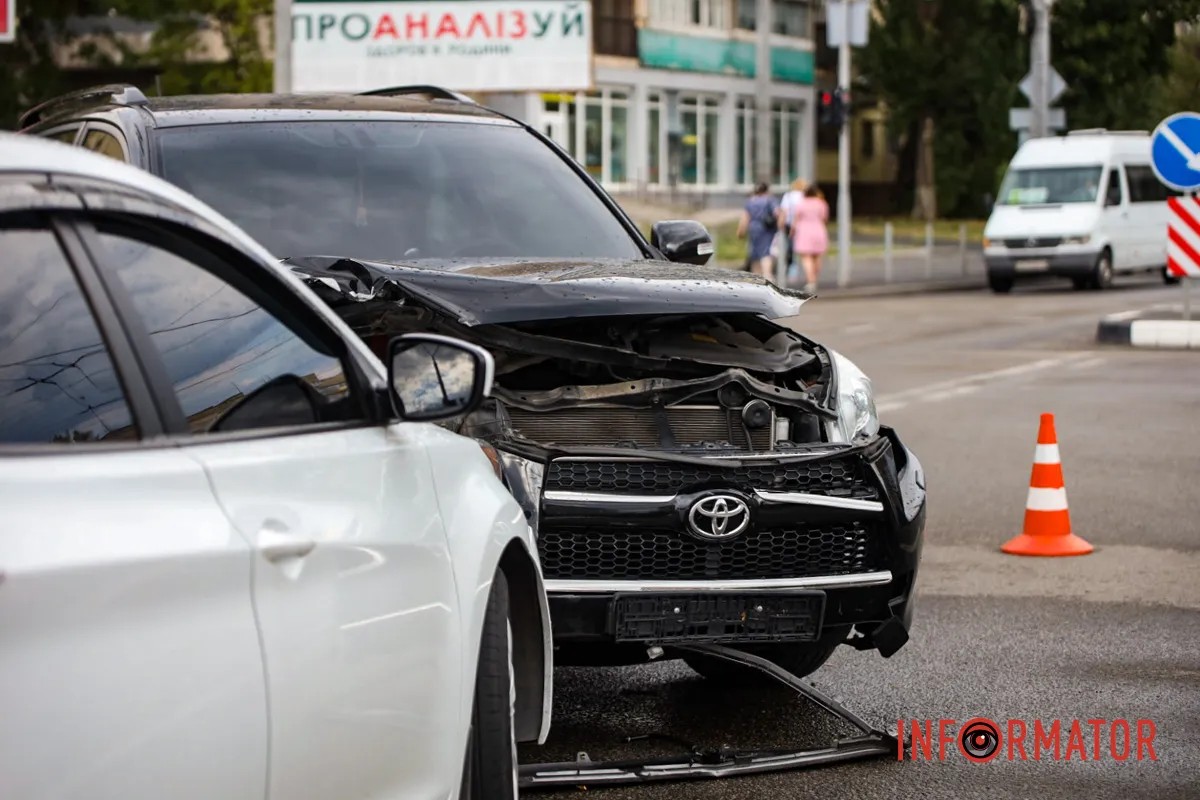        Toyota, Hyundai  Chevrolet