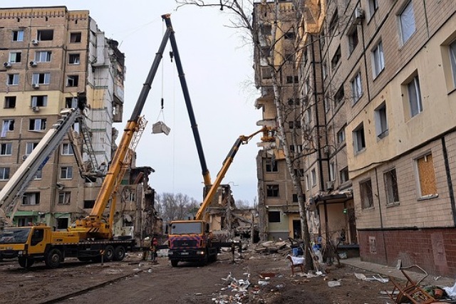 Вместо одного дома будет два: Борис Филатов о дальнейшей судьбе уничтоженной многоэтажки на Победе