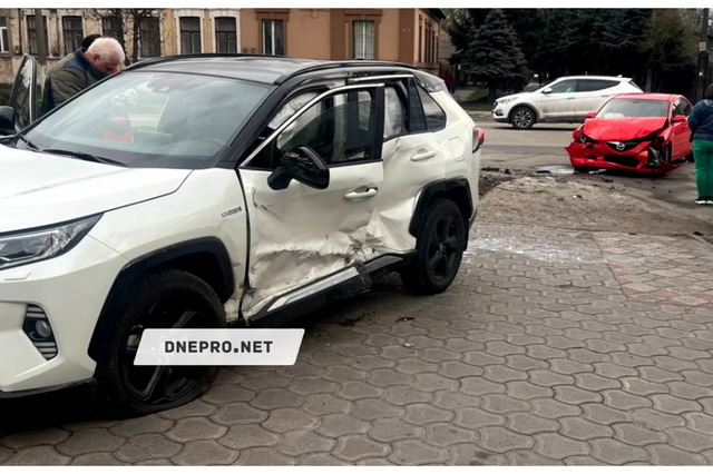    Mazda  Toyota:   