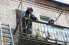 В Днепре спасатели ликвидировали пожар в 3-этажном доме по улице Севастопольской