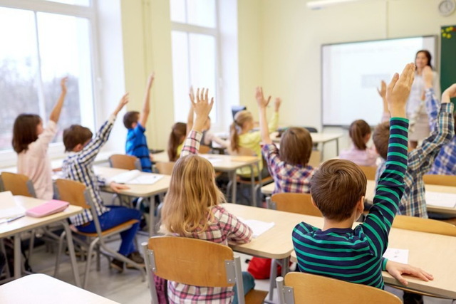 Теперь обучение в украинских школах может начинаться не с сентября