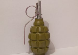 ϳ        
