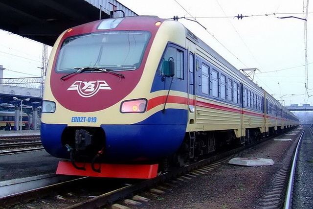На Приднепровской железной дороге изменено движение ряда поездов