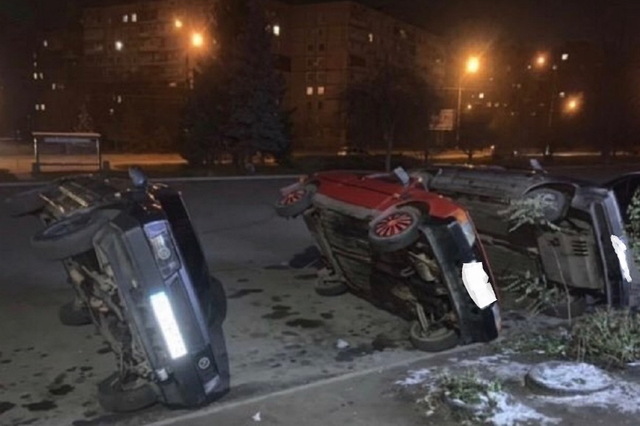 В Кривом Роге мужчина переворачивал припаркованные автомобили на бок