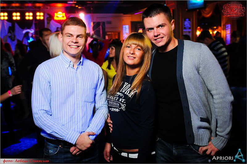  Sky gold party Josh Butler  Captain Morgan (3.10.2014, NK Paris)