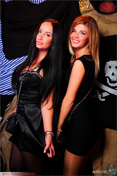  Sky gold party Josh Butler  Captain Morgan (3.10.2014, NK Paris)