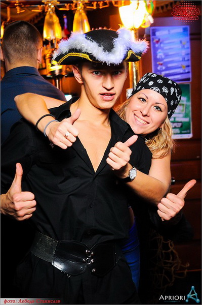  Sky gold party Josh Butler  Captain Morgan (3.10.2014, NK Paris)
