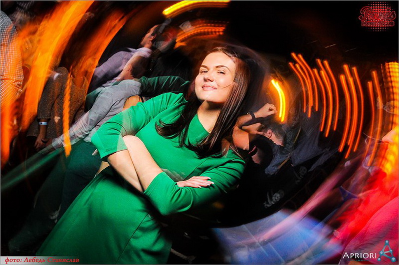  Sky gold party Josh Butler  Captain Morgan (3.10.2014, NK Paris)