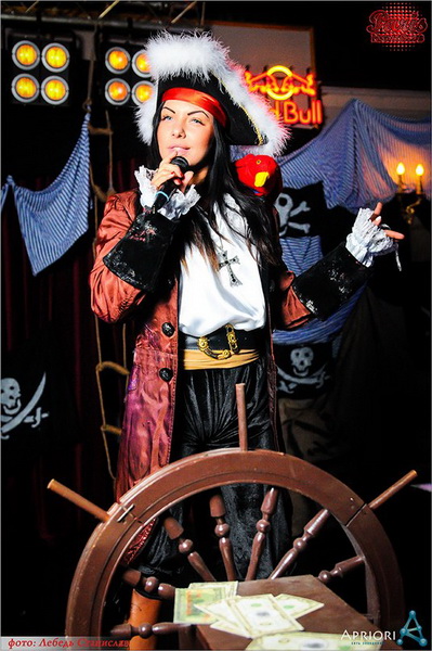  Sky gold party Josh Butler  Captain Morgan (3.10.2014, NK Paris)