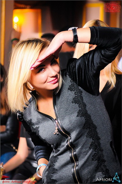  Sky gold party Josh Butler  Captain Morgan (3.10.2014, NK Paris)