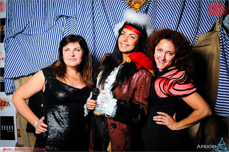  Sky gold party Josh Butler  Captain Morgan (3.10.2014, NK Paris)