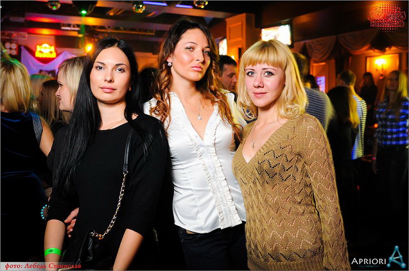  Sky gold party Josh Butler  Captain Morgan (4.10.2014, NK Paris)