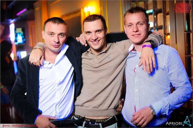  Sky gold party Josh Butler  Captain Morgan (4.10.2014, NK Paris)