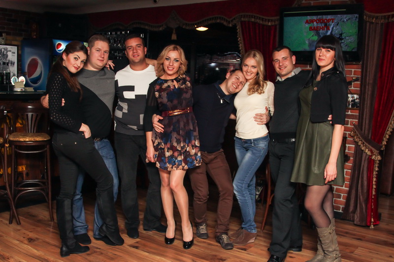     (10.10.2014, Capone Bar)