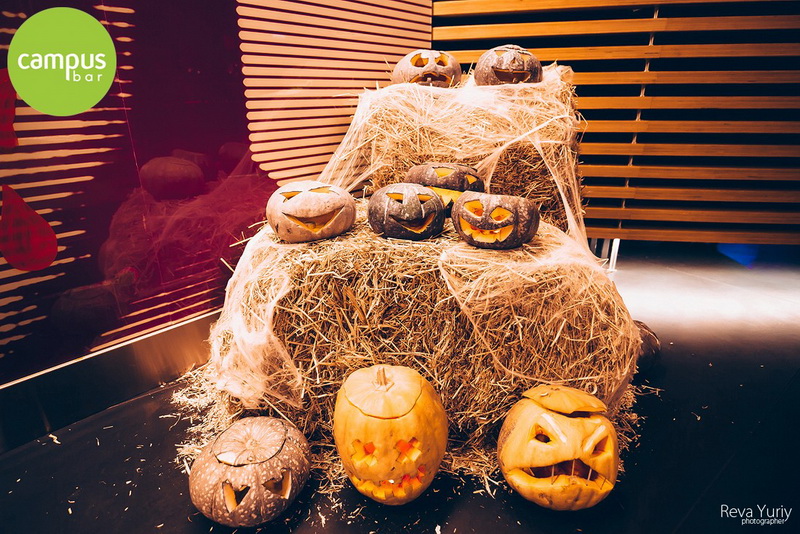  Halloween at the Campus Bar (31.10.14)
