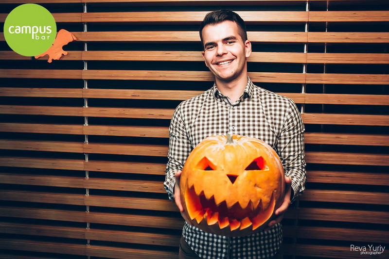  Halloween at the Campus Bar (31.10.14)