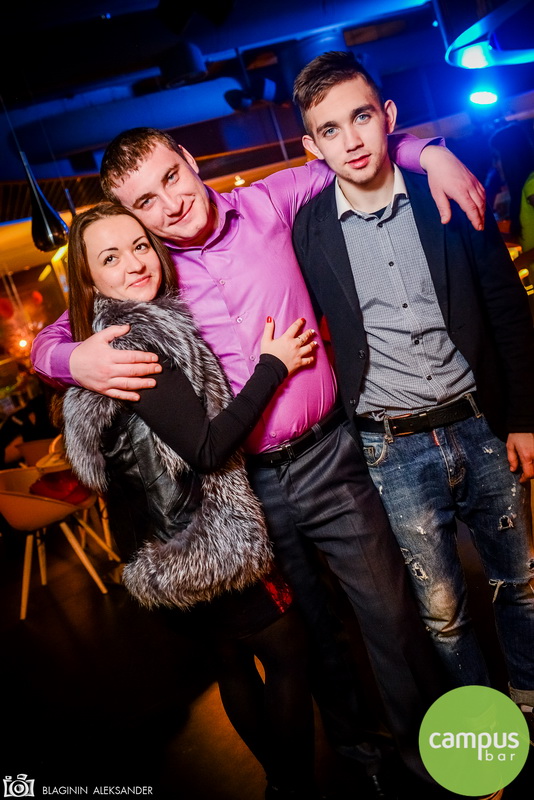  8   Campus Bar