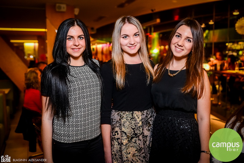 8   Campus Bar