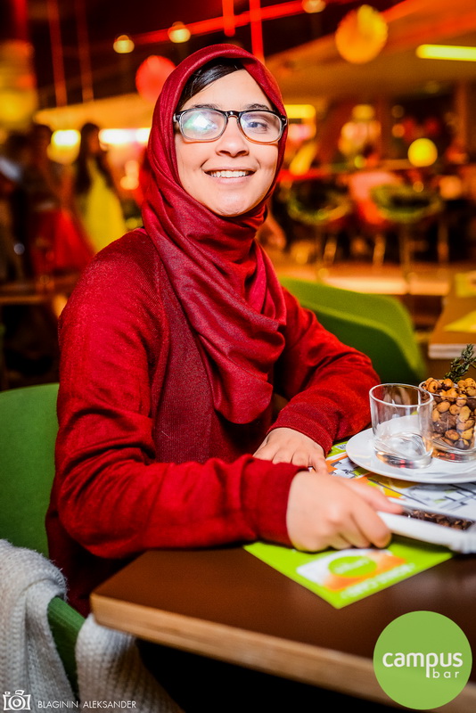  8   Campus Bar