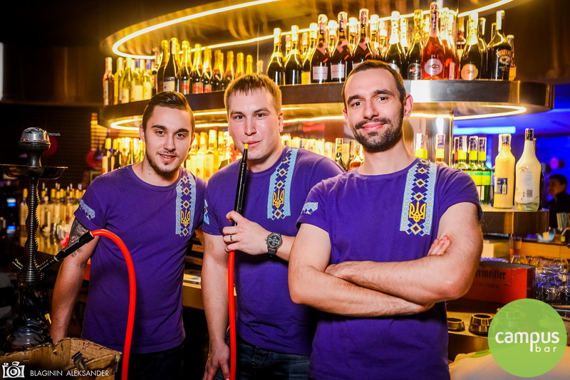  8   Campus Bar
