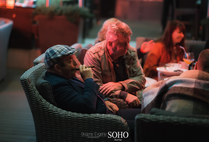  SOHO Roof bar 1 