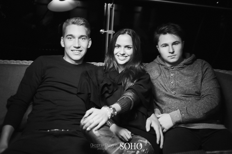  SOHO Roof bar 1 
