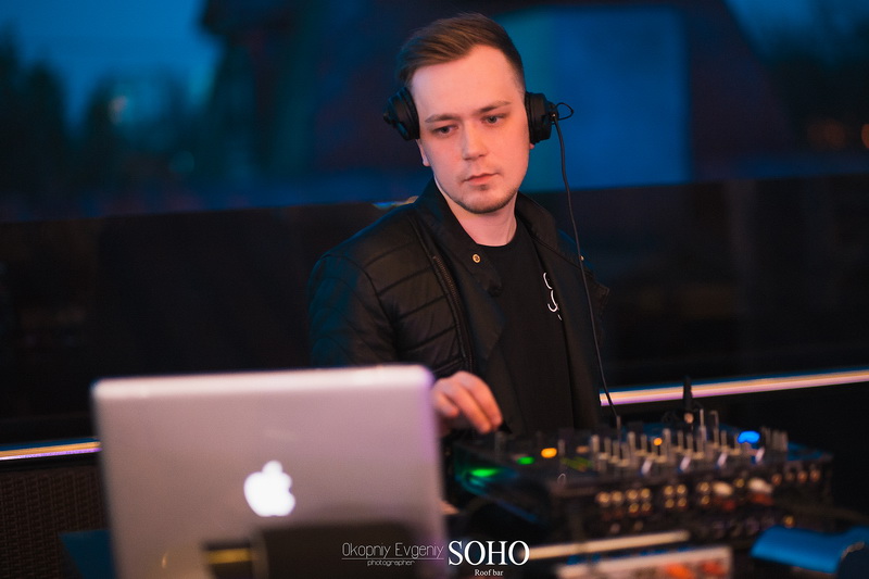  SOHO Roof bar 29 