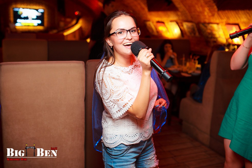  26-27  Big Ben Karaoke Bar