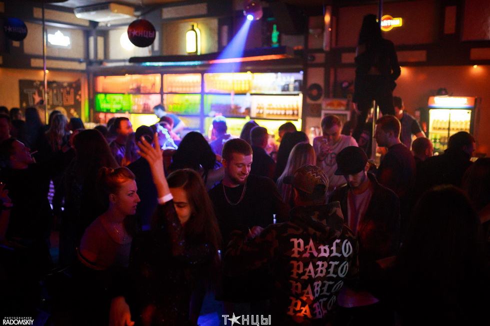 porno-klubi-berlina-otchet-kuni-podruge