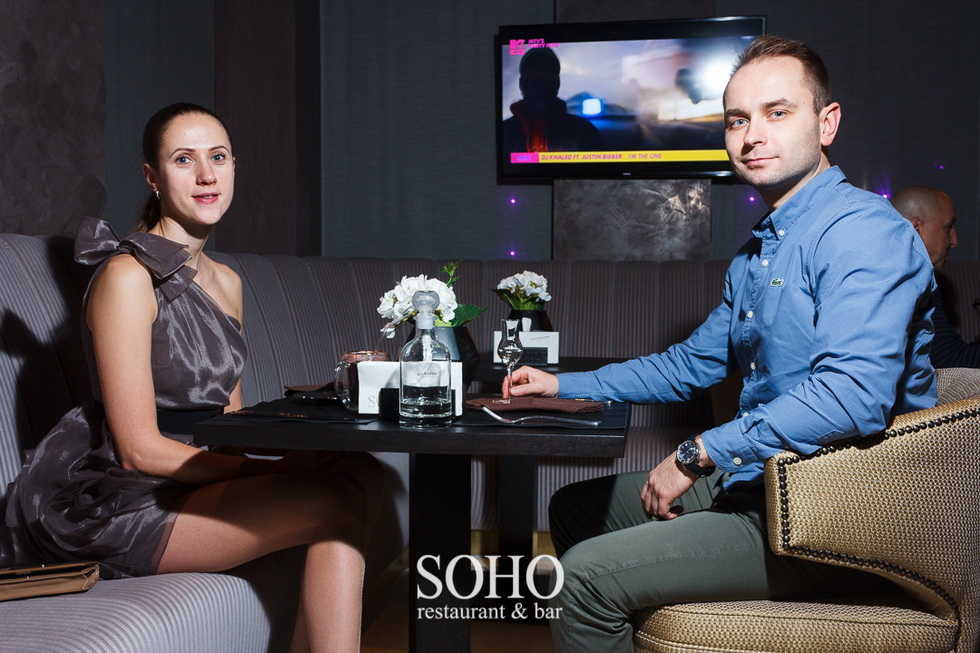  SOHO Restaurant & bar 1-2 