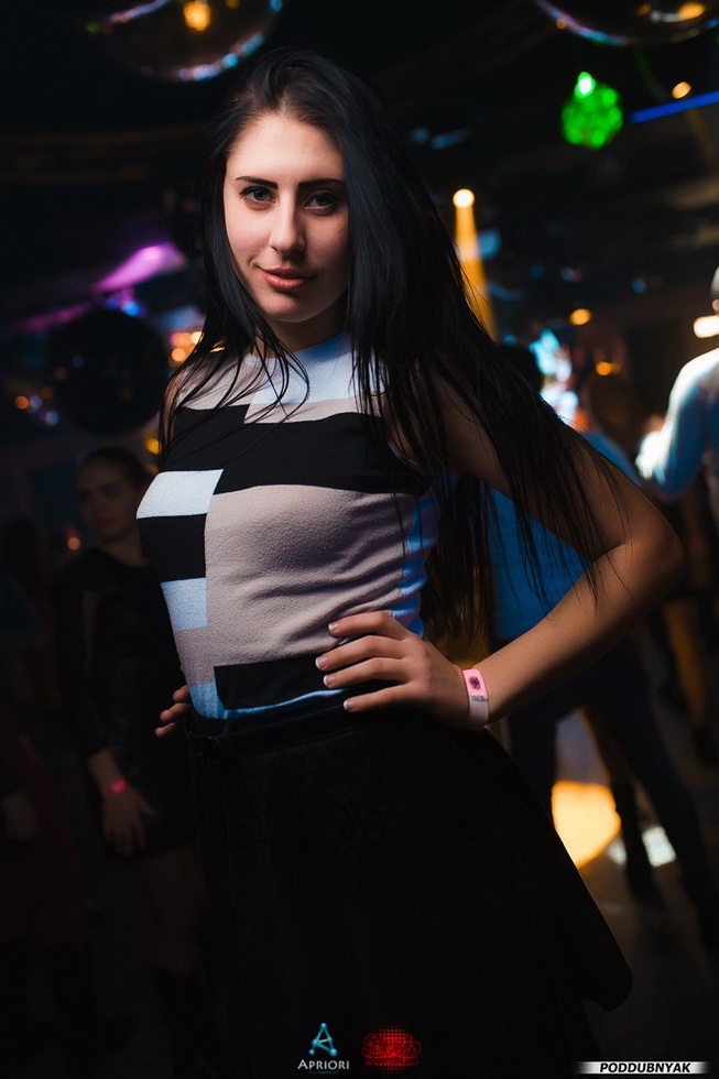  Black Weekend Party    25 