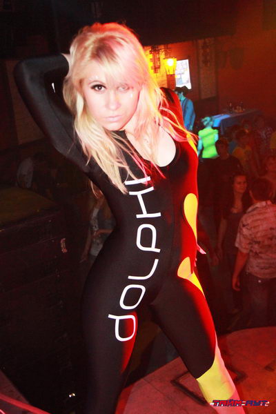  SUPER PENA. DOLPHI PARTY.    (-)