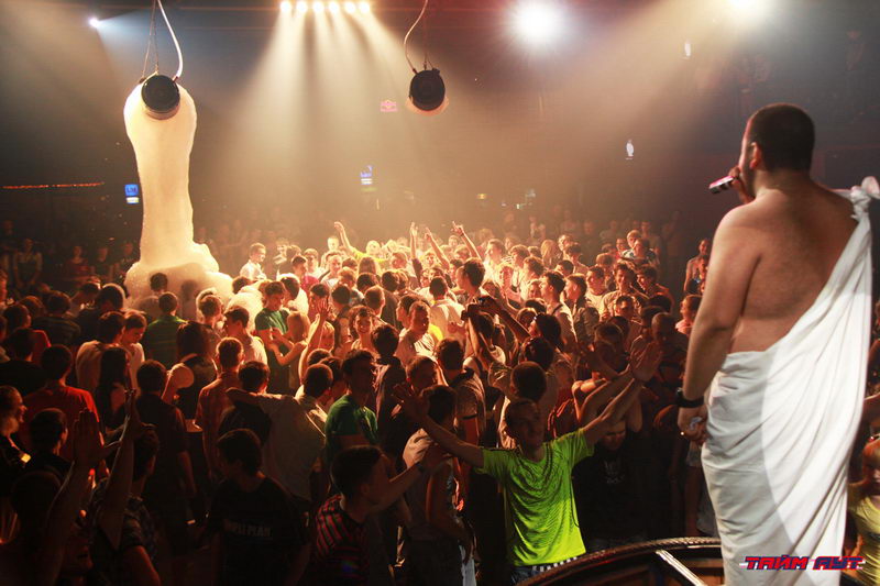  SUPER PENA. DOLPHI PARTY.    (-)