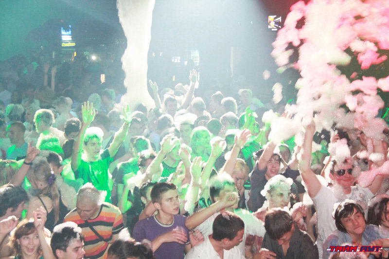  SUPER PENA. DOLPHI PARTY.    (-)