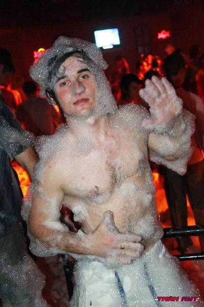  SUPER PENA. DOLPHI PARTY.    (-)