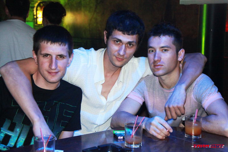  SUPER PENA. DOLPHI PARTY.    (-)