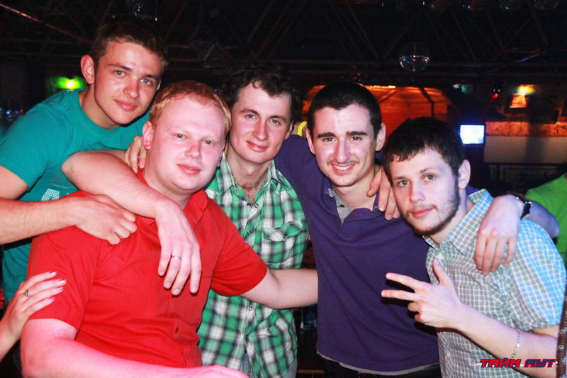  SUPER PENA. DOLPHI PARTY.    (-)
