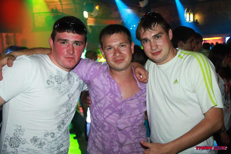  SUPER PENA. DOLPHI PARTY.    (-)