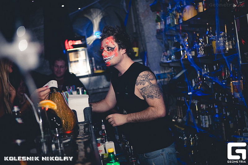  Helloween (C - + )